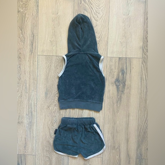 Little Bipsy Terry Cloth Combo - Size 18-24M - Picture 2 of 10